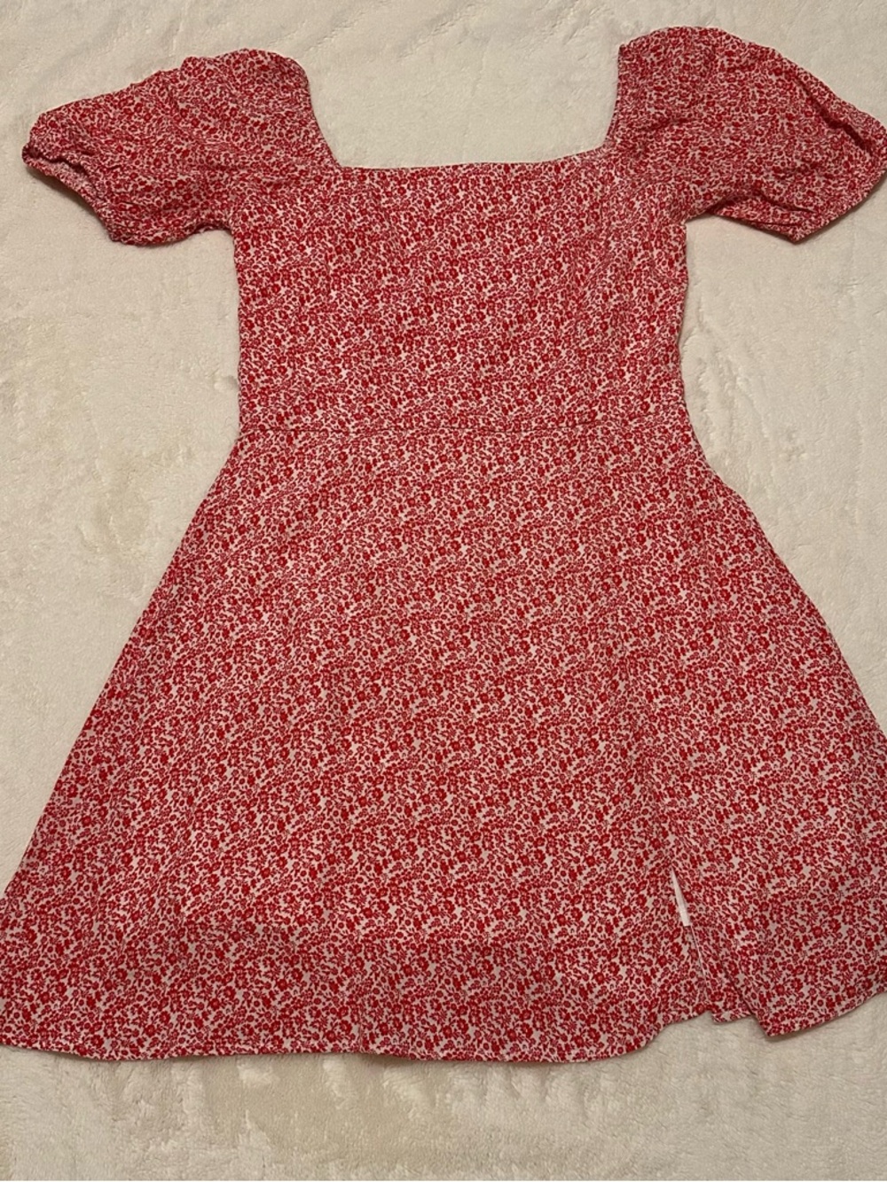 Francesca’s Red Floral Square-Neck Puff-Sleeve Dress